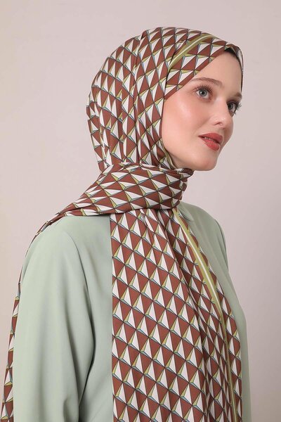 Levidor Coffee Triangle Pattern Club Shawl