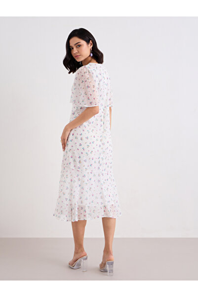 Styli Off White Dobby Floral Midi Dress