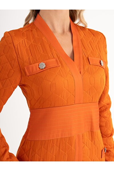 SERPİL Yırtmaçlı Kadın Elbise - Taş Düğmeli - Modern ve Şık - Ofis ve Davet Şıklığı için Elbise