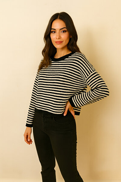 ASEZ BUTİK Black and White Striped Crew Neck Knit Sweater – Relaxed Fit