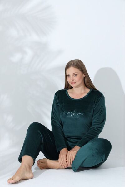 Elit Women's Plus Size Velvet Winter Pajama Set