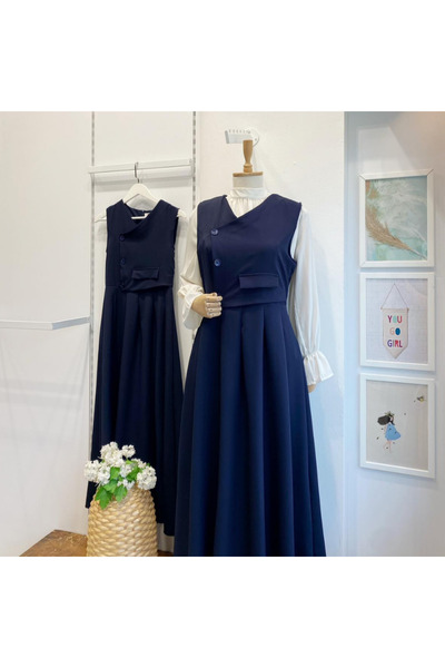 Faya Boutique Gilet din crep cu detaliu cu nasturi albastru bleumarin