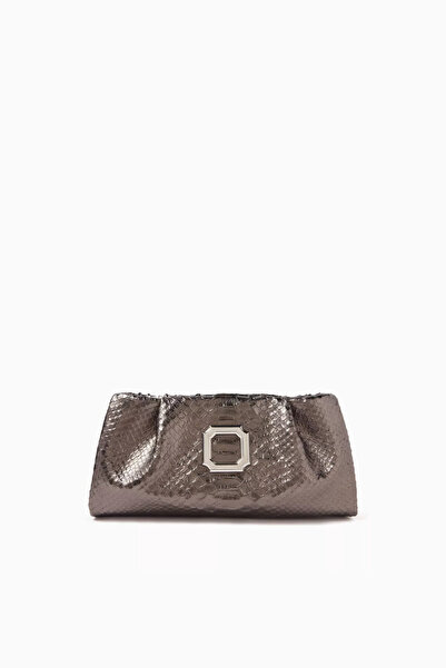 Malone Souliers حقيبة فيتوريا من الجلد المطبوع بنقش الثعبان، حقيبة سهرة أنيقة ولامعة