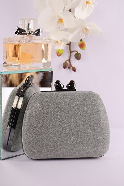 VESSARA ΤΣΑΝΤΑ ΒΡΑΔΙΝΟΥ ΦΟΡΕΜΑΤΟΣ ΜΕ ΦΙΟΥΝΤΙΚΟ ΦΟΥΝΤΟΥΡΙΚΟ ΣΤΥΛ ΜΕ ΠΕΡΛΕΣ