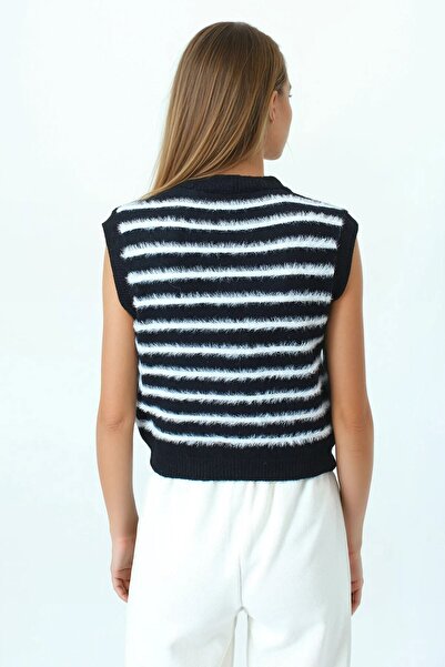 VAGGON Γυναικεία μαύρη ριγέ μπλούζα με λαιμόκοψη αμάνικη με φούντες πλεκτή μπλούζα Vs01053