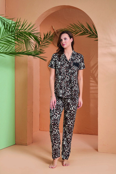 The LOG INVEST Pjs 27063 Short Sleeve Shirt Collar Placket Pajamas Set