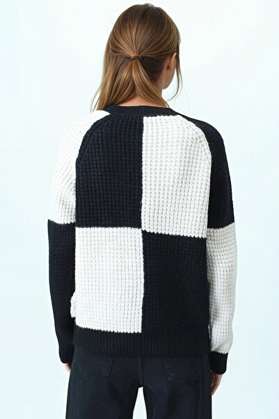 VAGGON Women's Black Crew Neck Color Block Textured Knit Sweater Vs01039