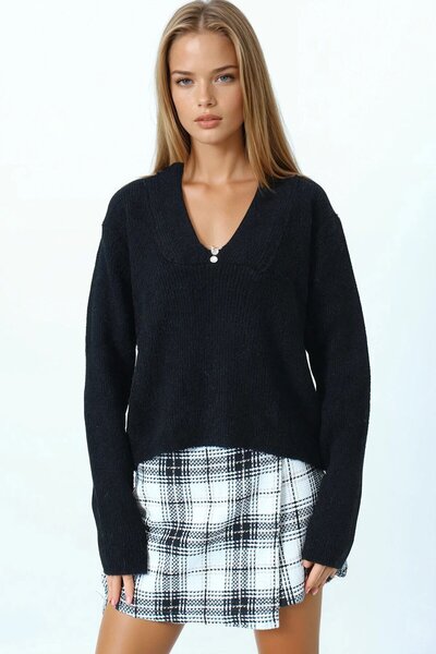 VAGGON Жіноча чорна блуза з довгими рукавами, V-подібним вирізом та аксесуарами Vs01059