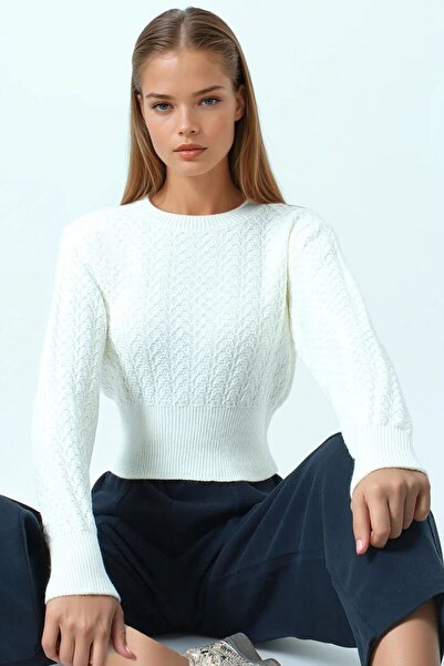 VAGGON Women's Ecru Patterned Crew Neck Long Sleeve Knit Sweater Vs01043