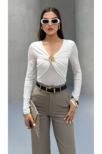 Butik Beyza Blouse with Chest Brooch Detail
