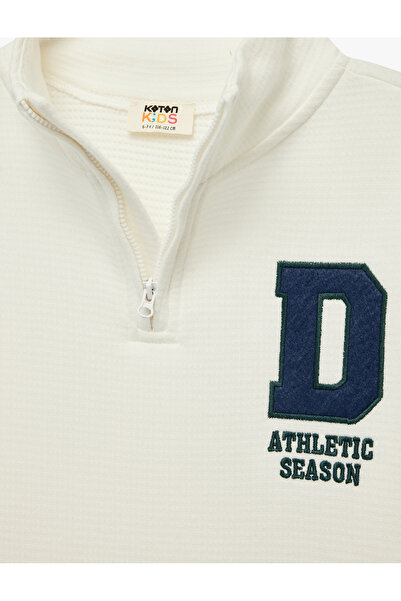Koton Pamuklu Dik Yaka Uzun Kollu Nakışlı Yarım Fermuarlı Sweatshirt