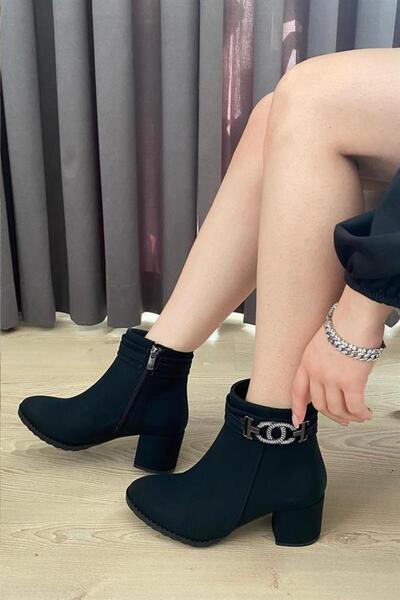 Difolia Kadın Siyah Zümrür Taşlı Tokalı ( 6 cm ) Topuklu Oval Burun Bot