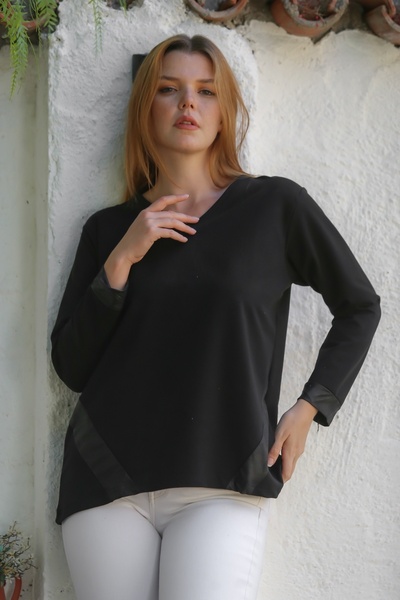 Chiccy Black V-Neck Long Sleeve Leather Garnished Knitted Blouse 70 60