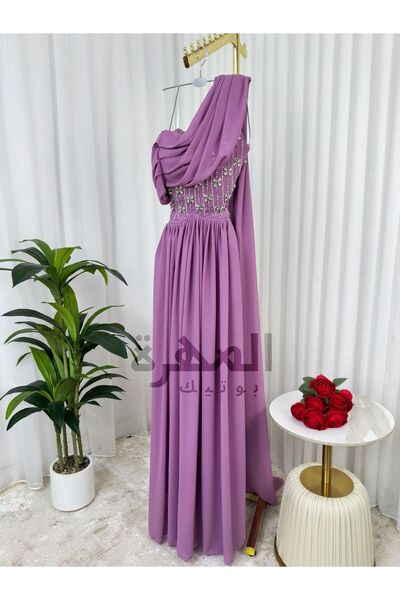 Al Mahra Boutique Purple evening dress, classic cut with shiny embroidery