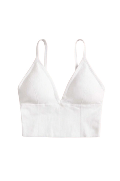 Fstyle A wire-free bra for everyday use, with an elegant design and a comfortable V-shaped feel in the front.