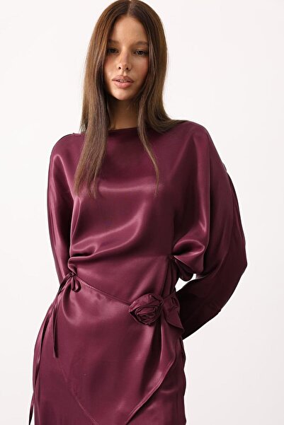 VAGGON Rose Brooch Tie Waist Asymmetric Cut Blouse and Elastic Waist Pants Satin Set