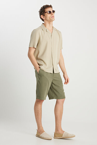 WRANGLER Regular Fit Regular Cut Soft Textured Khaki Shorts
