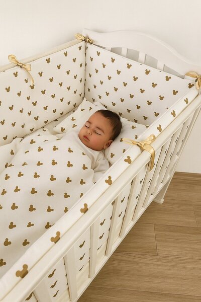 Jaju Baby Gold Mickey 100x200 Nevresim Takımı ve Kenar Koruma 7 Parça