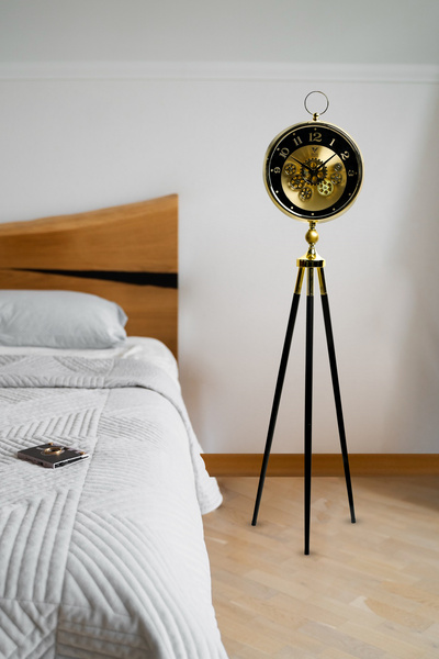 VOGUE VENUE Premium Vintage Tripod Foot Clock Adjustable Wooden Stand Antique Style Decorative Standing Clock