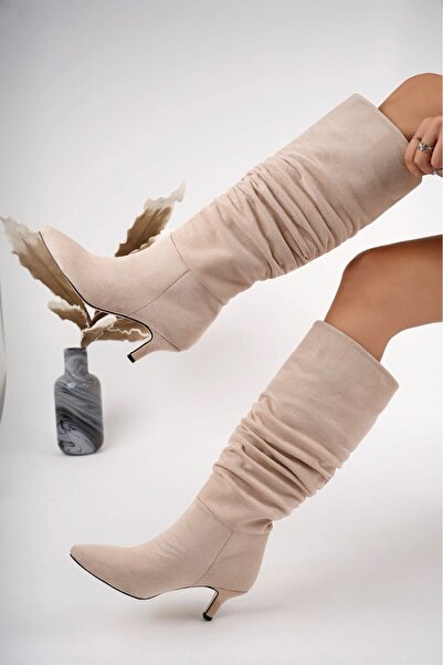 Tolgado Mia Women's Beige Suede Pointed Toe Rubber Sole Boots