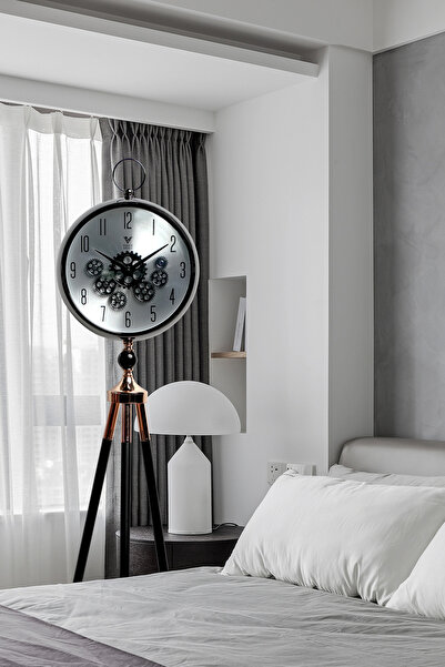 VOGUE VENUE Premium Vintage Tripod Foot Clock Adjustable Wooden Stand Antique Style Decorative Standing Clock