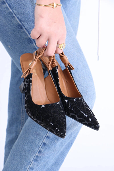 hibiscus Toran Black Patent Leather Black Suede Detailed Heeled Shoes