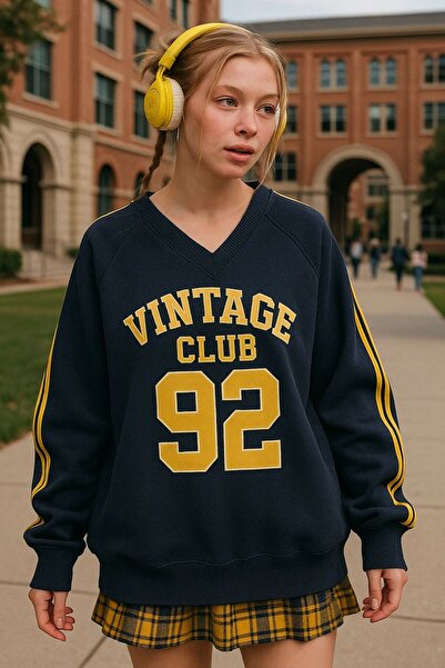 Minga London Vintage Clup φούτερ με λαιμόκοψη σε σχήμα V με στάμπα Unisex Casual Wear