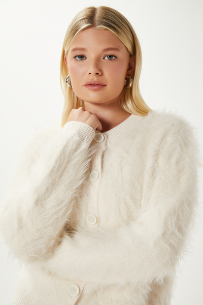 Ritnice Women's Rush Soft Bearded Cream Crew Neck Knitwear Cardigan Ws-07226