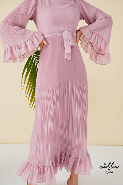 stylisha Long baby pink dress with pleats and belt