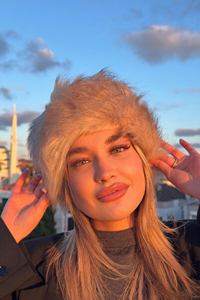 Mavelle Women's Beige Faux Fur Kalpak |   Russian Style Hat |   Winter Trend Furry Ushanka