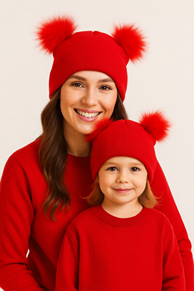 MYZİ STORE Anne Kız Kombin Bere – Çift Ponponlu Kırmızı Örgü Şapka (2’li Set)