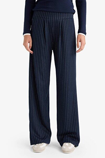 DeFacto Wide Leg Çizgili Geniş Bol Paça Pantolon G1413AX25WN