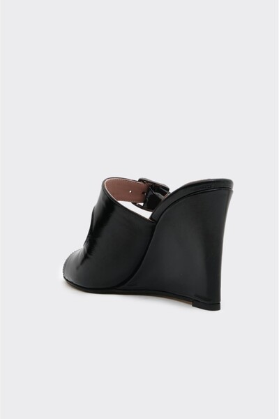 derinet Kadın Dolgu Topuklu Abiye Terlik