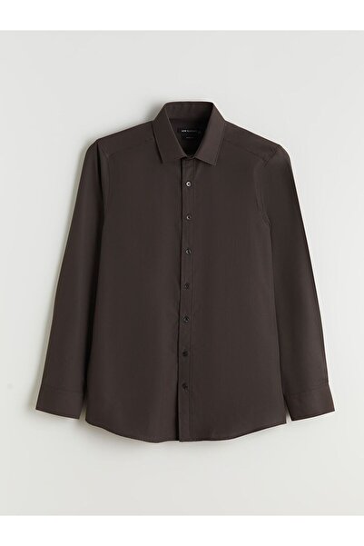 LC Waikiki قميص LCWAIKIKI رسمي بقصة ضيقة وأكمام طويلة من البوبلين للرجال