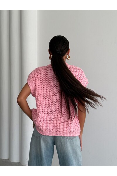 buqre's moda Knitted Big Button Sweater Vest