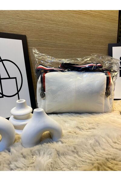 MODANTA Dynamic Style Comfortable and Lightweight Crossbody Unisex Shoulder Bag