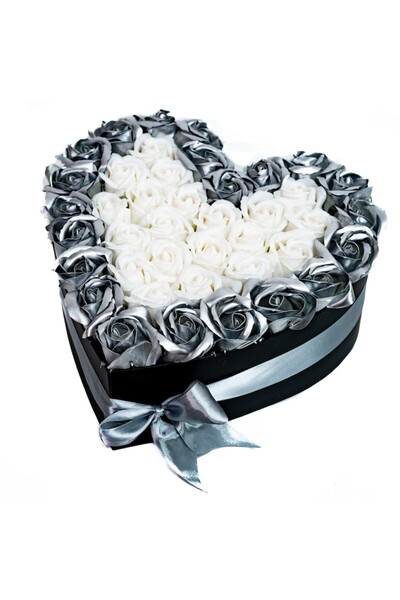 Colorissima Heart-Shaped Floral Arrangement, White and Gray, 26 cm,