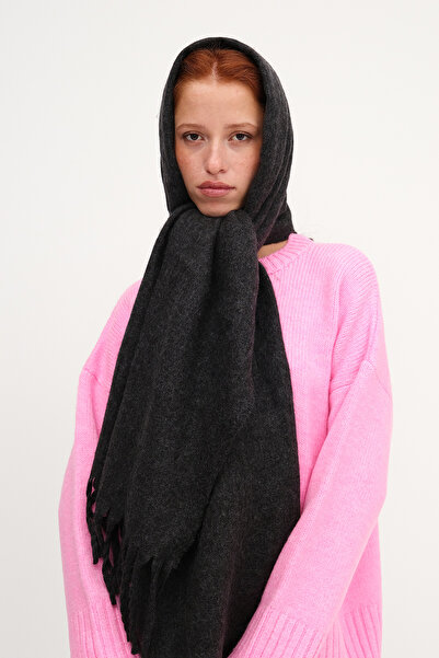 Addax Tasseled Shawl4002