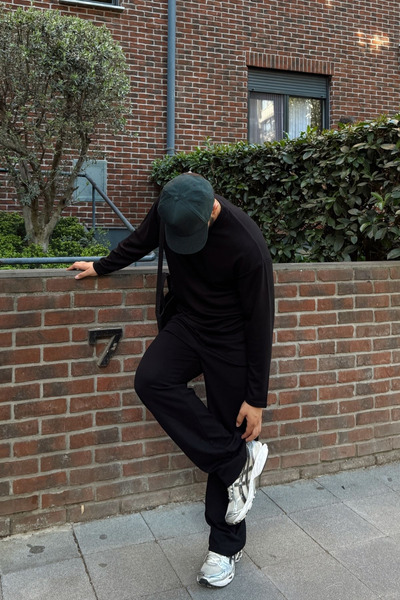 Livio Ferri Barbosa Men's Oversize Flowy Soft Touch Top and Bottom Set