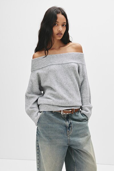 Pull & Bear Asymmetric soft knit sweater