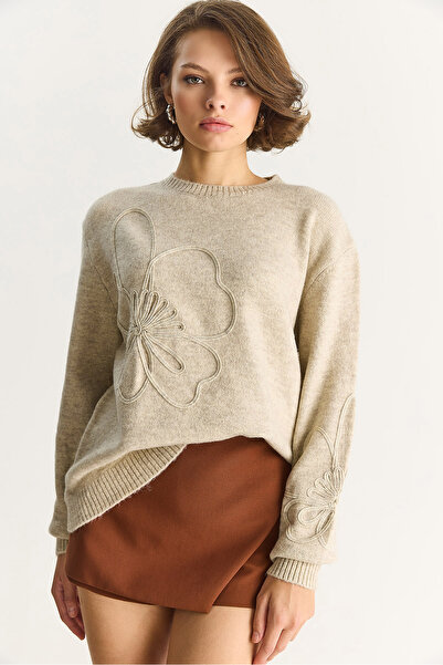 Bianco Lucci Women's Soft Textured Floral Pattern Embroidered Knitwear Sweater 251085 60284089