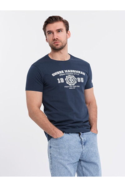 OMBRE Pánské bavlněné tričko s potiskem ve vysokoškolském stylu - tmavě modré V3 OM-TSPT-0137 L