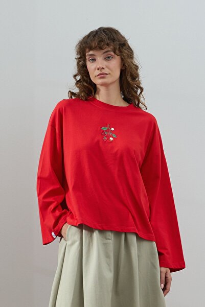 Ceylan Otantik Red Embroidered Bodysuit