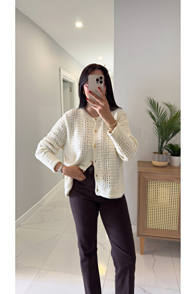 BİRCANÇİL Thense Ecru Gold Button Detailed Cardigan
