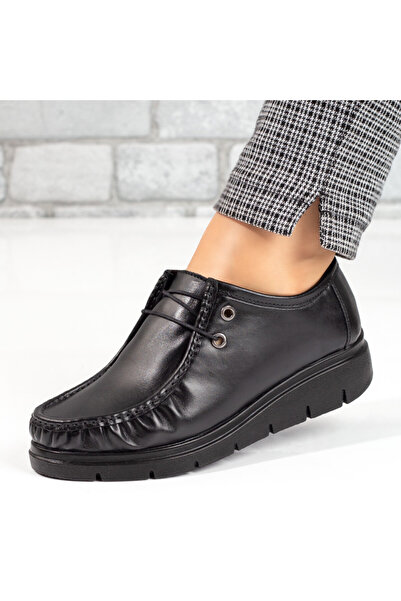 Modlet.ro Γυναικεία μαύρα παπούτσια με κορδόνια από δέρμα MOD03669