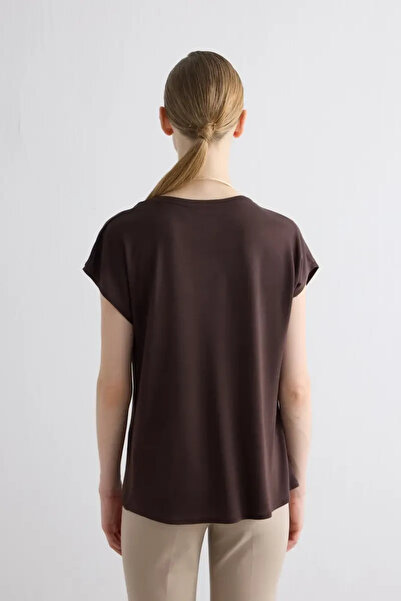 Gusto Round Neck Front Satin Viscose Tshirt - Brown