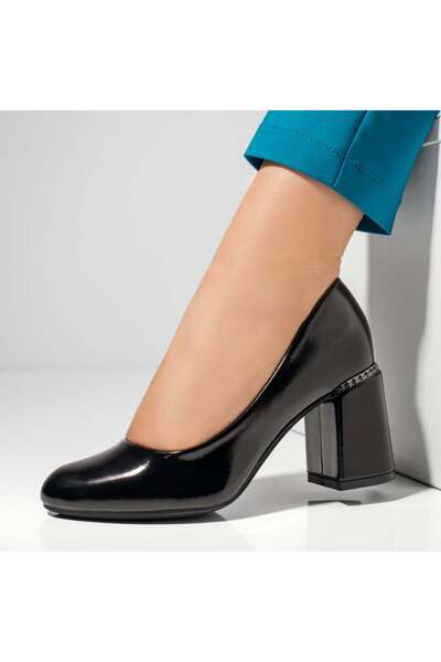 Modlet.ro Women's black glossy pumps MOD02837
