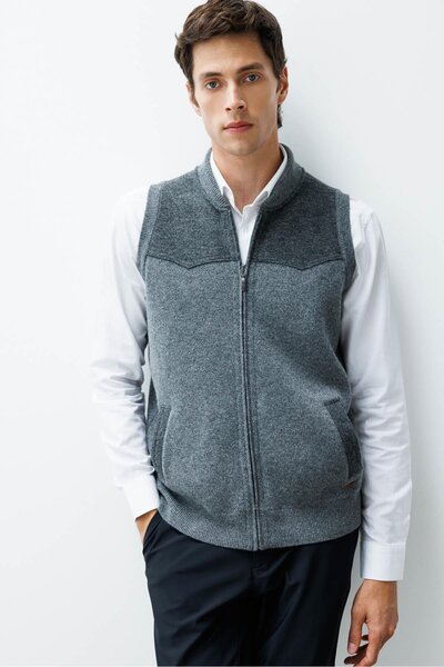 Desen Triko Men's Judge Collar Felt Wool Vest with Chest and Pocket Details Smoked