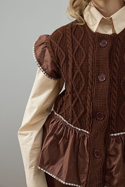 Ceylan Otantik Bitter Brown Frilly Knit Vest