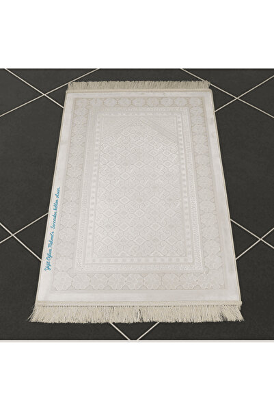 Tesbihane Kişiye Özel Nakış İşlemeli Saf İpek Kadife Kumaştan Krem Rengi Hediyelik Seccade